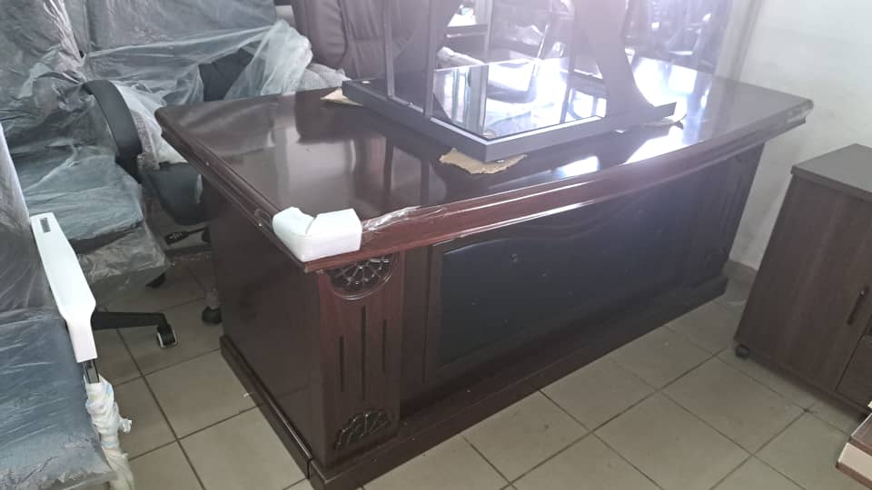 Bureau Bureau